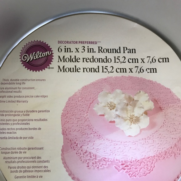 NEW cake pan - Picture 3 of 3